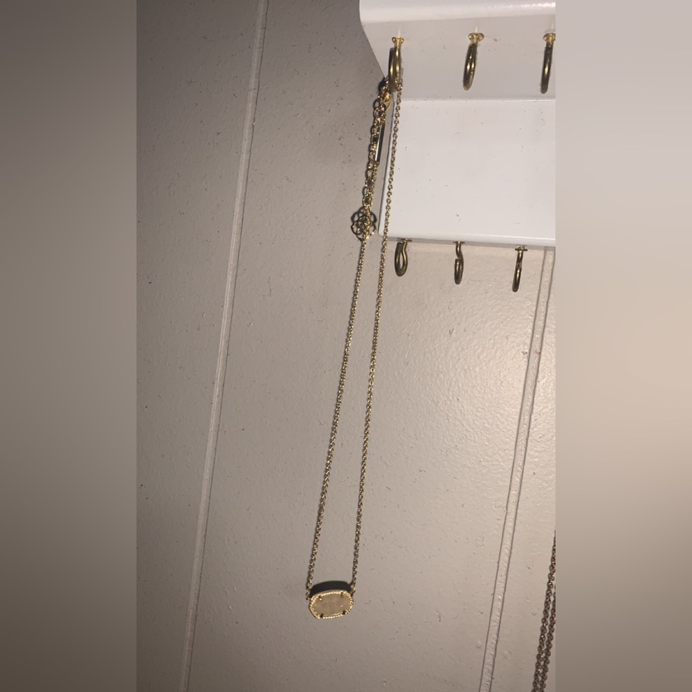 Kendra scott drusy style pendant